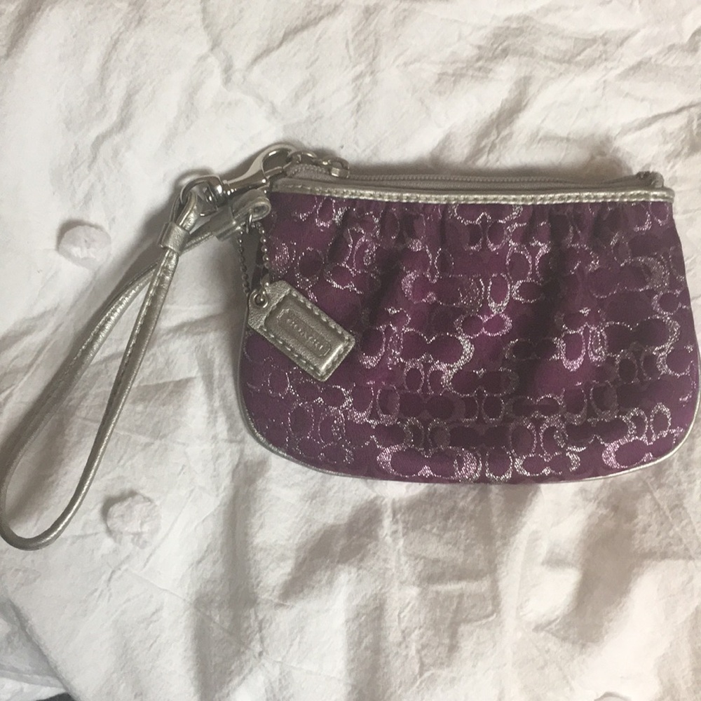 Miniature coach clutch purse